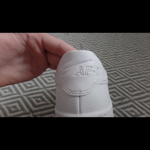 Air Force 1 *SOLD* - Picture 9 of 11